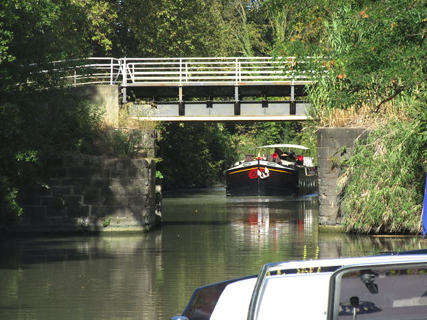 beziers__before__narrow_bridge_at_cale