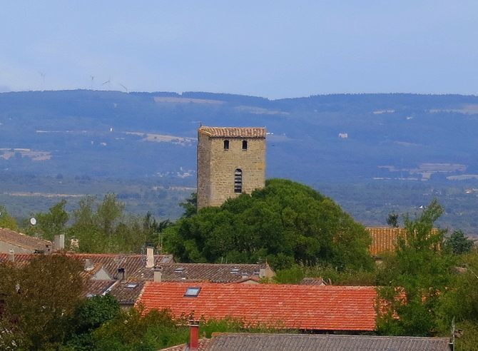 villesesquelande_church_and_elm