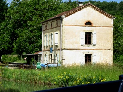 Ecluse 27 Petit Bezy