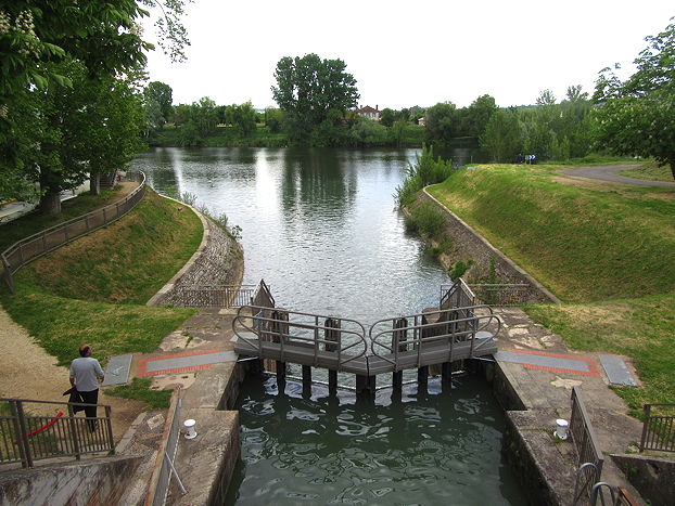 montauban_lock_into_tarn