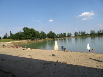 La plage du lac de Negret
