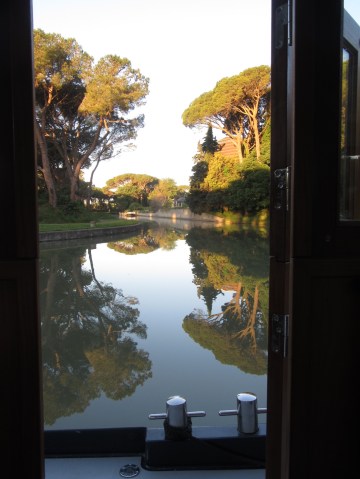 2A62A1F9-F42B-43E5-B9C1-E342F78D2B1B