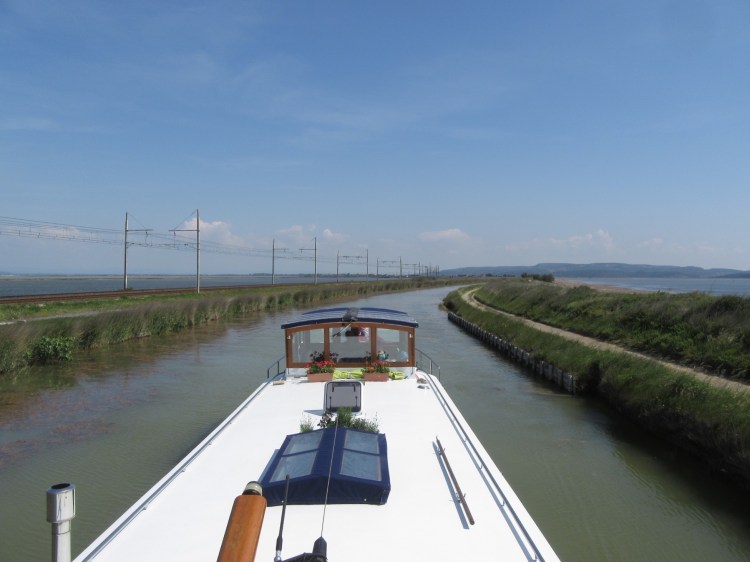 7285BF56-18D8-4BA3-92EC-A294AC4E1435