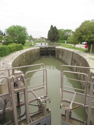 DC0E15AA-D936-4FC9-A523-7BD9C8AC6ED8