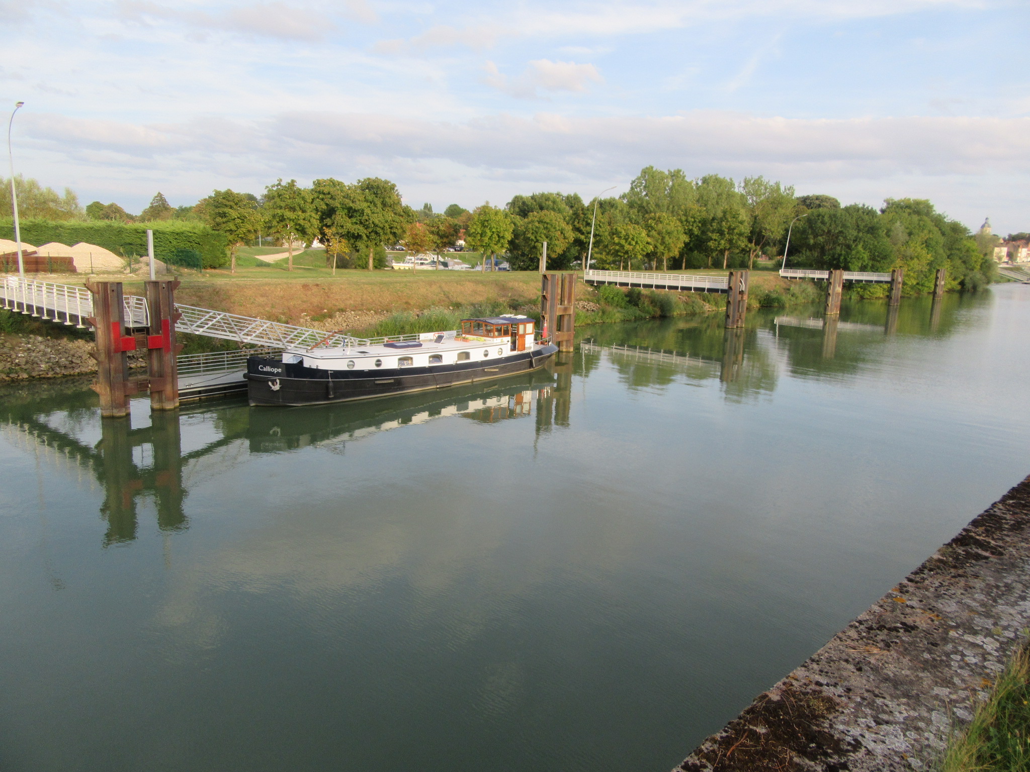 D585C8AF-3A53-489C-BD45-D1D2619D56CC