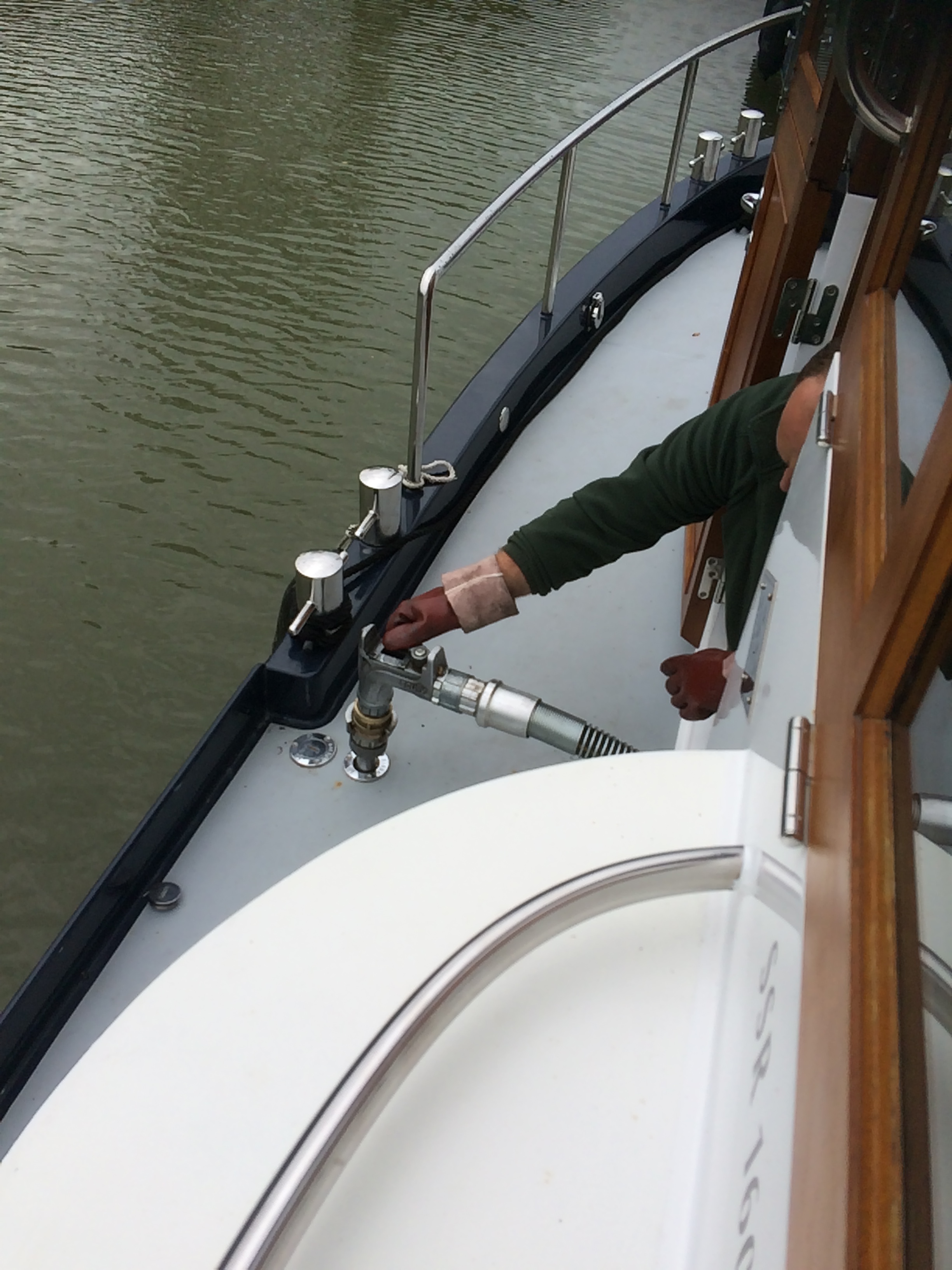 3753B935-58E5-4E96-9835-BC4DCA8E6109